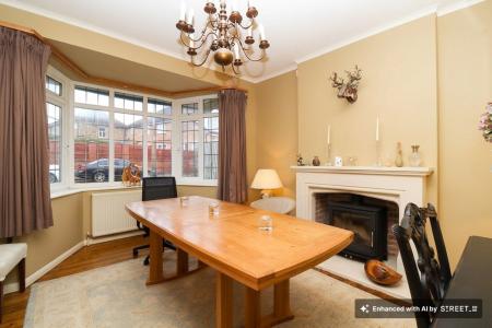 3 bedroom Detached house for sale in Fulbeck Avenue, Leicester, LE5