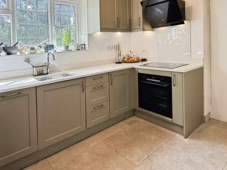 3 bedroom Detached house for sale in Fulbeck Avenue, Leicester, LE5