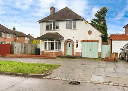 3 bedroom Detached house for sale in Fulbeck Avenue, Leicester, LE5