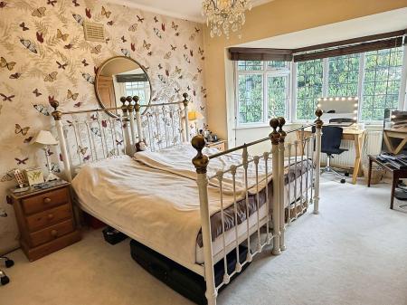 3 bedroom Detached house for sale in Fulbeck Avenue, Leicester, LE5
