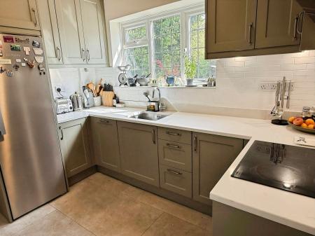3 bedroom Detached house for sale in Fulbeck Avenue, Leicester, LE5