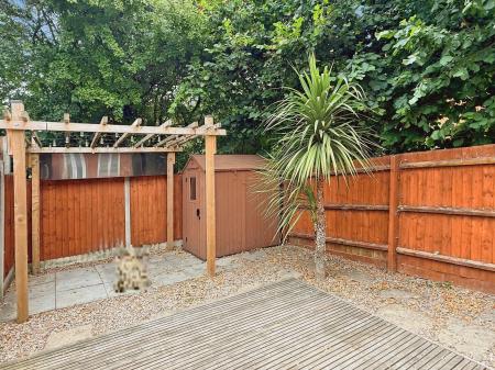 2 bedroom Semi-detached house for sale in Bryony Road, Hamilton, LE5