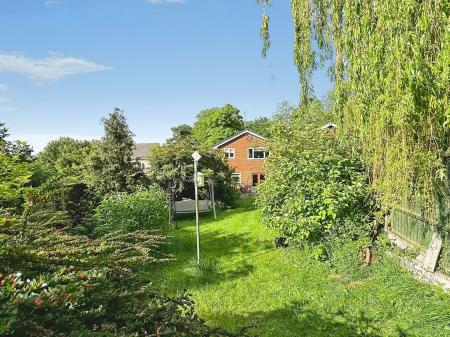 3 bedroom Detached house for sale in Wigston Lane, Aylestone, LE2
