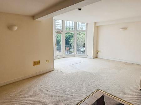 1 bedroom Ground floor flat for sale in Honeywell Close, Oadby, LE2