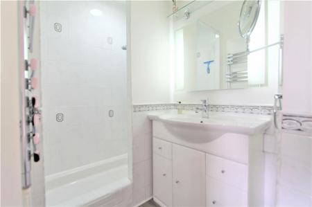 4 bedroom Detached house for sale in Hollies Way, Thurnby, LE7