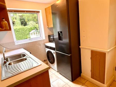 4 bedroom Detached house for sale in Hollies Way, Thurnby, LE7