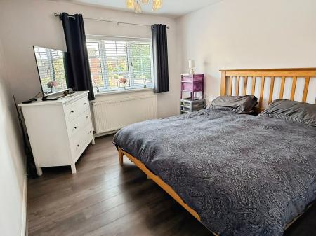 4 bedroom Detached house for sale in Ledbury Close, Oadby, LE2