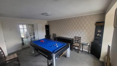 4 bedroom Detached house for sale in Haywood Close, Leicester, LE5