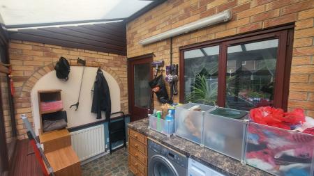 4 bedroom Detached house for sale in Haywood Close, Leicester, LE5
