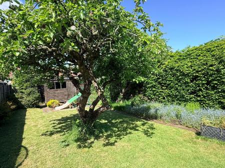 3 bedroom Town house for sale in Lymington Road, Leicester, LE5