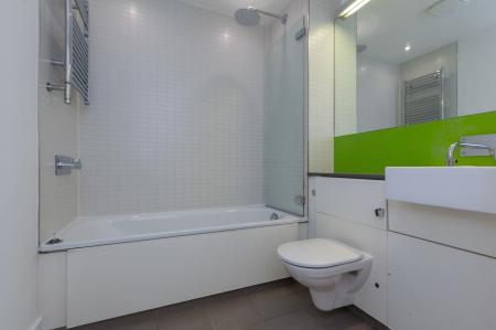 2 bedroom Apartment to let in Highcross Lane, The Circus, LE1