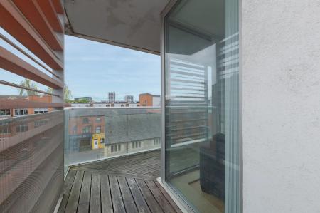 2 bedroom Apartment to let in Highcross Lane, The Circus, LE1