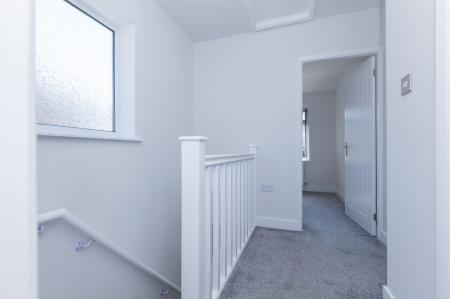 3 bedroom Semi-detached house to let in Fairstone Hill, Oadby, LE2
