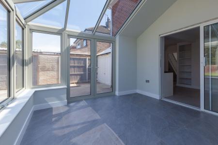 3 bedroom Semi-detached house to let in Fairstone Hill, Oadby, LE2