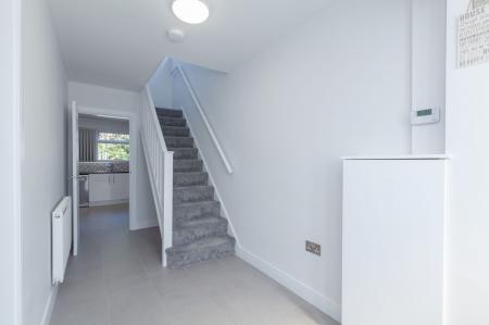 3 bedroom Semi-detached house to let in Fairstone Hill, Oadby, LE2