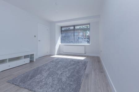 3 bedroom Semi-detached house to let in Fairstone Hill, Oadby, LE2