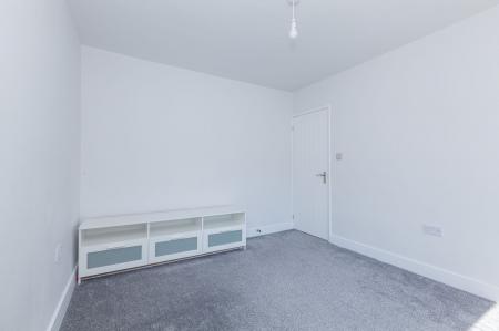 3 bedroom Semi-detached house to let in Fairstone Hill, Oadby, LE2