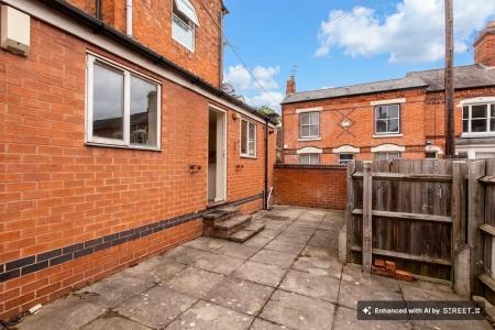 1 bedroom Flat to let in St. James Terrace, Leicester, LE2