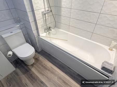 3 bedroom Flat to let in London Road, Leicester, LE2