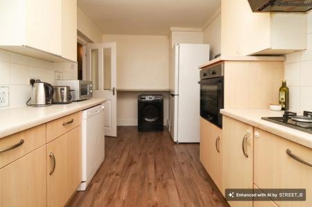 3 bedroom Flat to let in London Road, Leicester, LE2