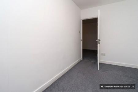 3 bedroom Flat to let in London Road, Leicester, LE2