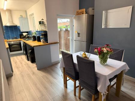 2 bedroom Terraced House for sale in Cavendish Road, Leicester, LE2