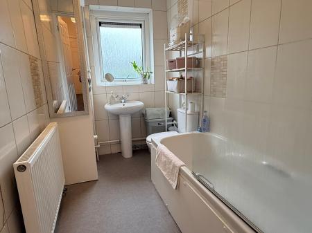 2 bedroom Terraced House for sale in Cavendish Road, Leicester, LE2