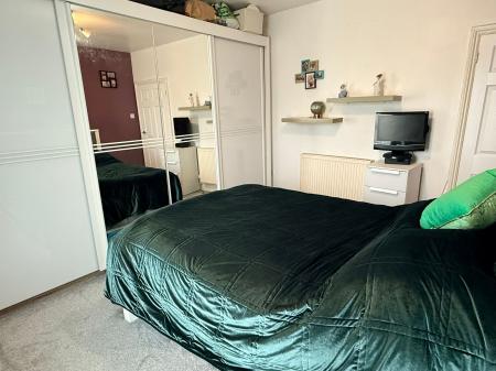 2 bedroom Terraced House for sale in Cavendish Road, Leicester, LE2
