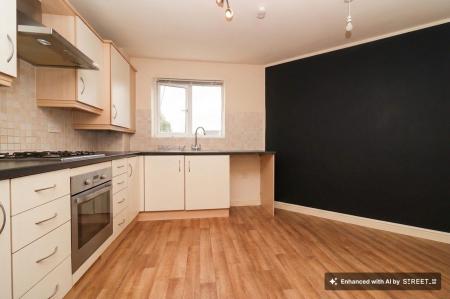 2 bedroom Flat to let in Larchmont Road, Leicester, LE4