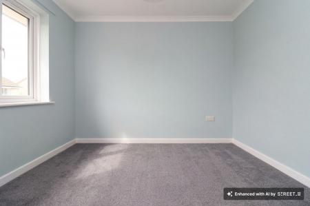 2 bedroom Flat to let in Larchmont Road, Leicester, LE4