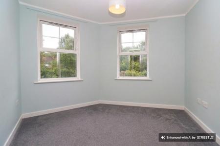 2 bedroom Flat to let in Larchmont Road, Leicester, LE4