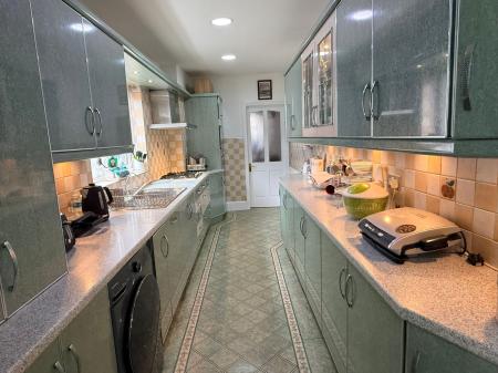 3 bedroom Terraced House for sale in Osborne Road, Leicester, LE5
