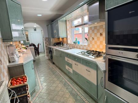 3 bedroom Terraced House for sale in Osborne Road, Leicester, LE5