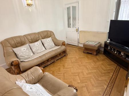 3 bedroom Terraced House for sale in Osborne Road, Leicester, LE5