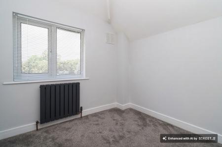 3 bedroom Semi-detached house to let in Kingston Avenue, Wigston, LE18