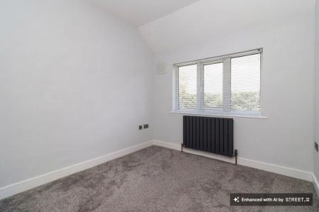 3 bedroom Semi-detached house to let in Kingston Avenue, Wigston, LE18