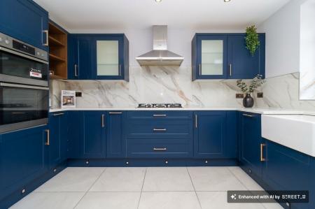 3 bedroom Semi-detached house to let in Kingston Avenue, Wigston, LE18