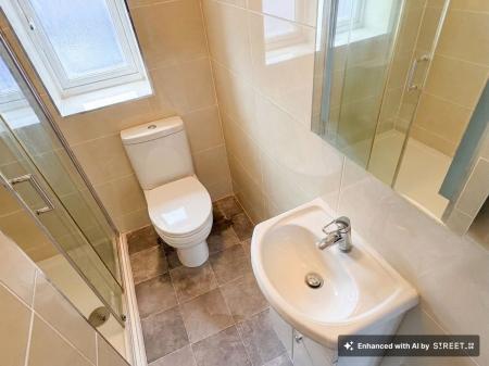 3 bedroom Semi-detached house to let in Kingston Avenue, Wigston, LE18