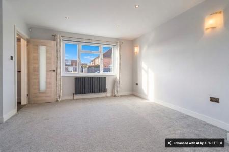 3 bedroom Semi-detached house to let in Kingston Avenue, Wigston, LE18