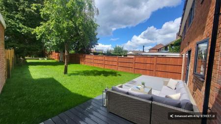 3 bedroom Semi-detached house for sale in Brambling Way, Oadby, LE2
