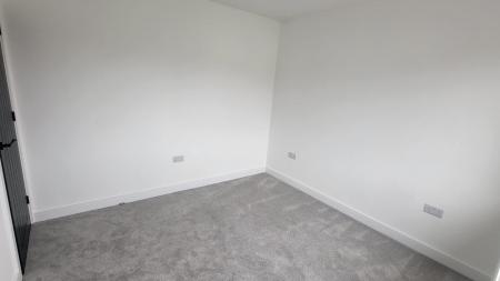3 bedroom Semi-detached house for sale in Brambling Way, Oadby, LE2