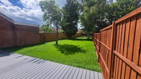 3 bedroom Semi-detached house for sale in Brambling Way, Oadby, LE2