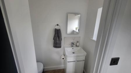 3 bedroom Semi-detached house for sale in Brambling Way, Oadby, LE2
