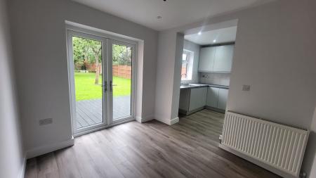 3 bedroom Semi-detached house for sale in Brambling Way, Oadby, LE2