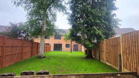 3 bedroom Semi-detached house for sale in Brambling Way, Oadby, LE2