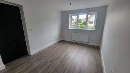 3 bedroom Semi-detached house for sale in Brambling Way, Oadby, LE2