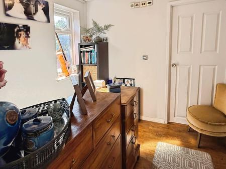 3 bedroom Semi-detached house for sale in Stoneleigh Way, Leicester, LE3