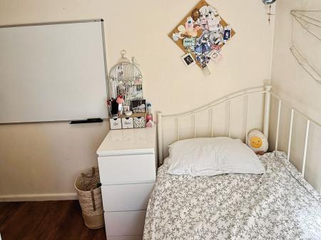 3 bedroom Semi-detached house for sale in Stoneleigh Way, Leicester, LE3