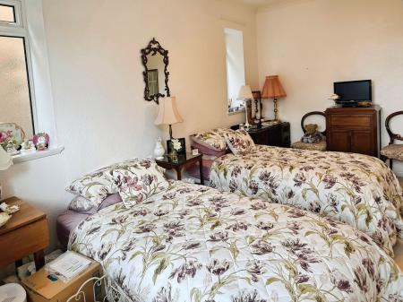 2 bedroom Detached bungalow for sale in Englefield Road, Leicester, LE5