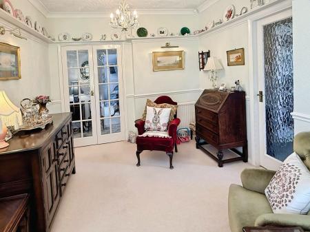 2 bedroom Detached bungalow for sale in Englefield Road, Leicester, LE5